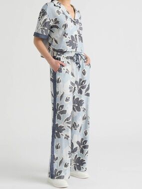 NVLT Etched Flower Print Linen-Blend Pants in Blue